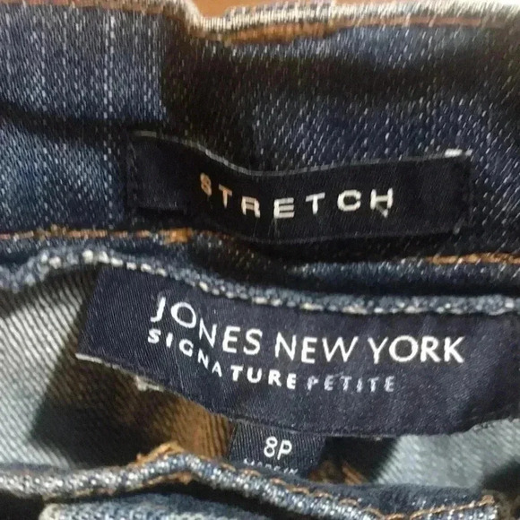 Jones New York Signature Petite Stretch Boot Cut Jeans Size 8P - Picture 6 of 9